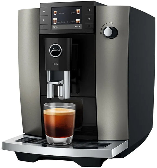 Kaffeevollautomat Jura E6 (ED), 1,9 l Wassertank, 280 g Bohnenbehälter, Kegelmahlwerk